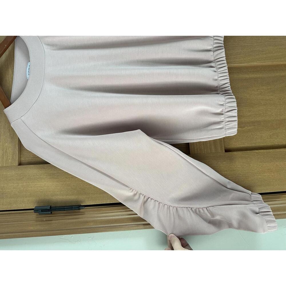 Evereve Mariana Sleek Pullover Crewneck Ruffle Sleeve Blush Pink Women’s Medium - Picture 3 of 15